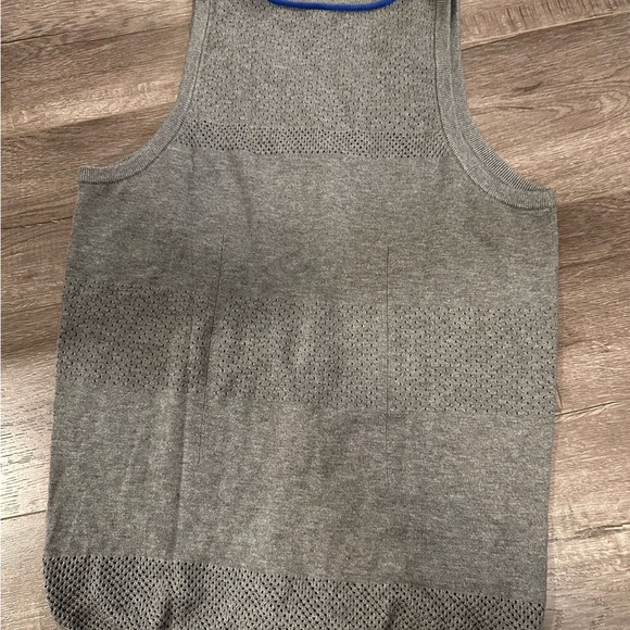 Preowned Kit and Ace Men’s Cashmere Blend Tank Top size M - worn once - Picture 2 of 2